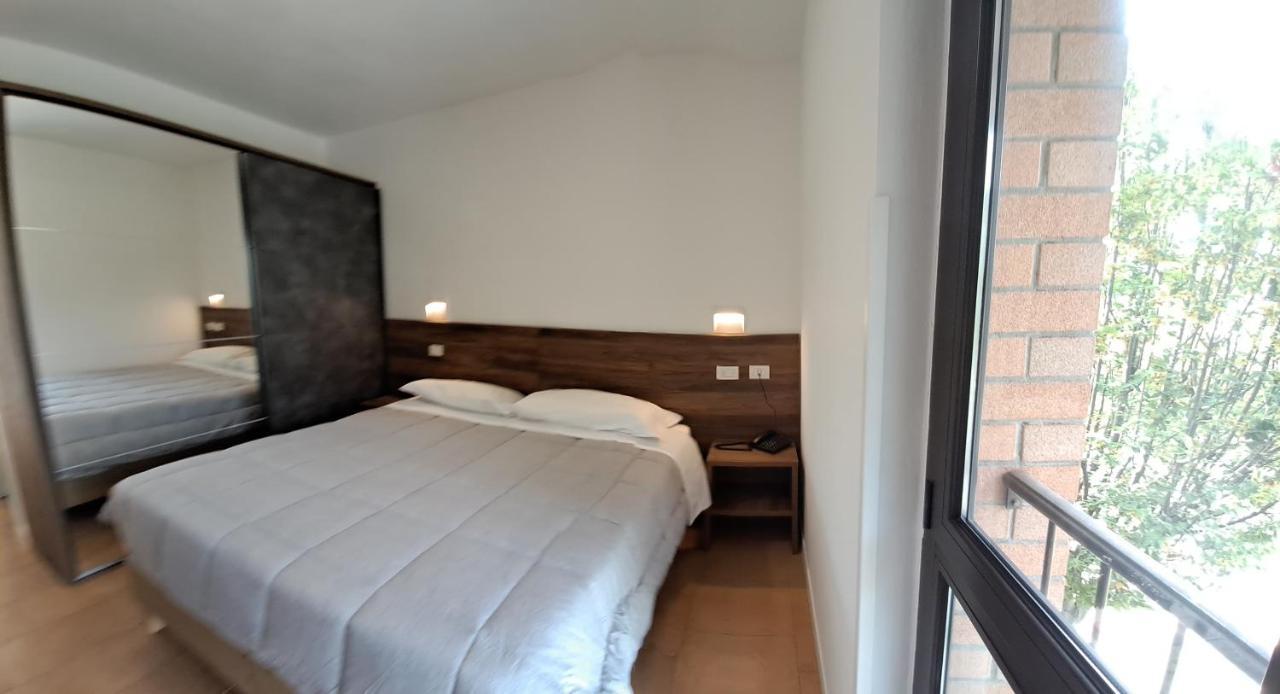 Brixellum Hotel เบรซเชลโล ภายนอก รูปภาพ