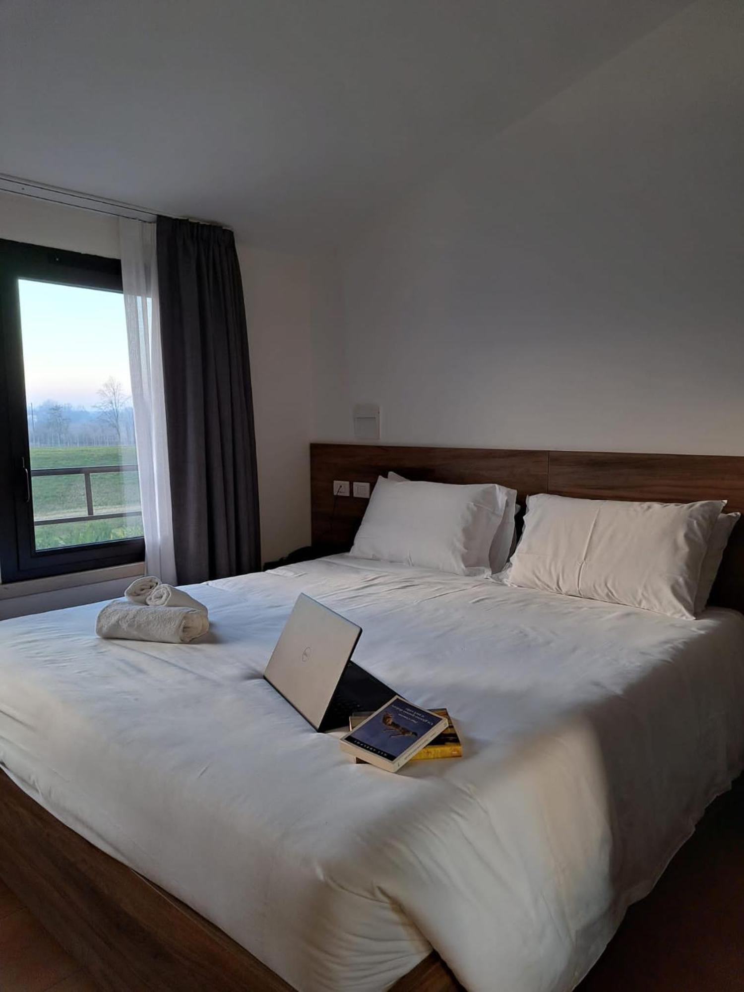 Brixellum Hotel เบรซเชลโล ภายนอก รูปภาพ