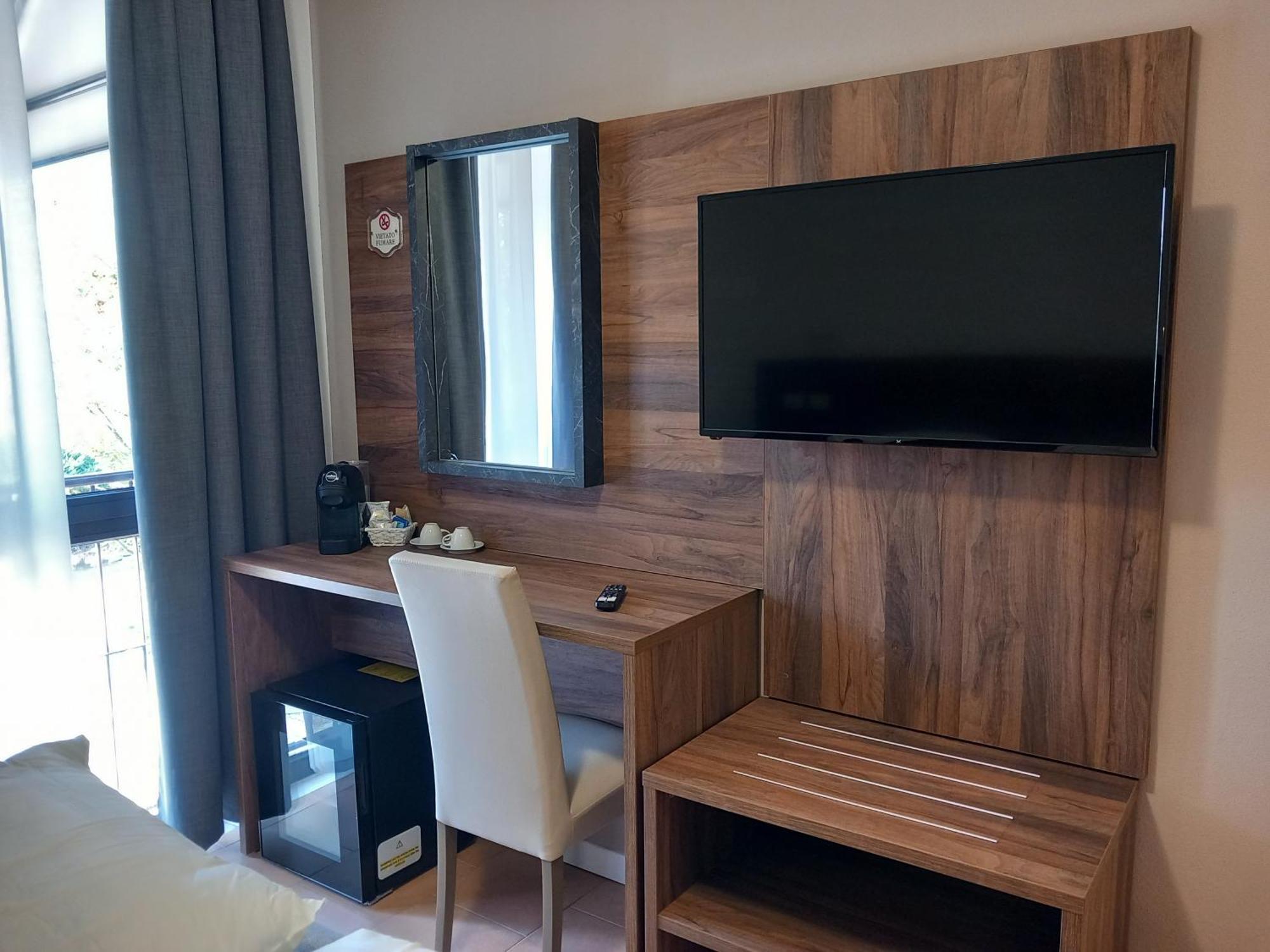 Brixellum Hotel เบรซเชลโล ภายนอก รูปภาพ
